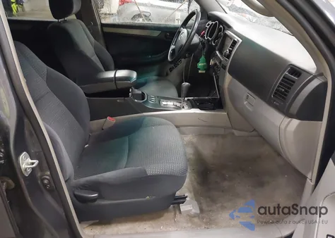 2003 Toyota 4Runner Sr5 V8 z USA, uszkodzony, nr VIN JTEBT14R038002766